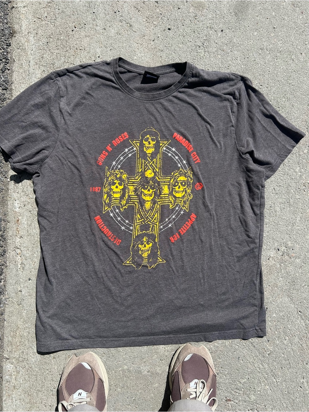 Guns N Roses Gray Graphic Tee with Yellow Cross Skull Print